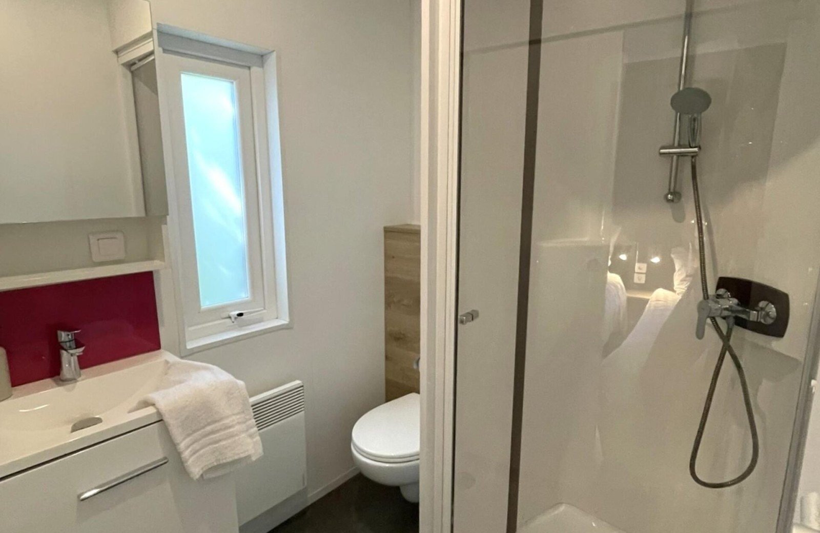 Strand49 strandbungalow badkamer 687a2d1276fd7